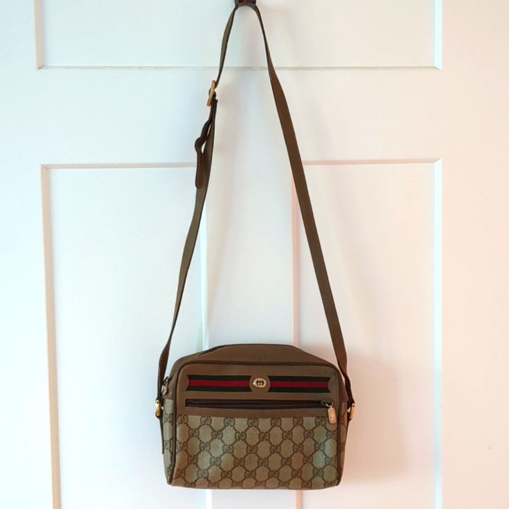 Vintage Gucci crossbody bag